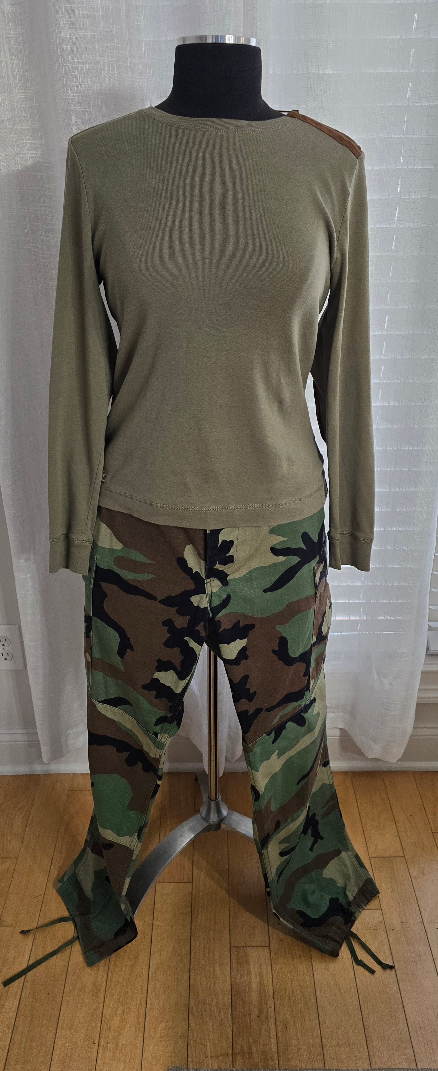 Camo Pants Sz Medium Long (waist 31' to 35")