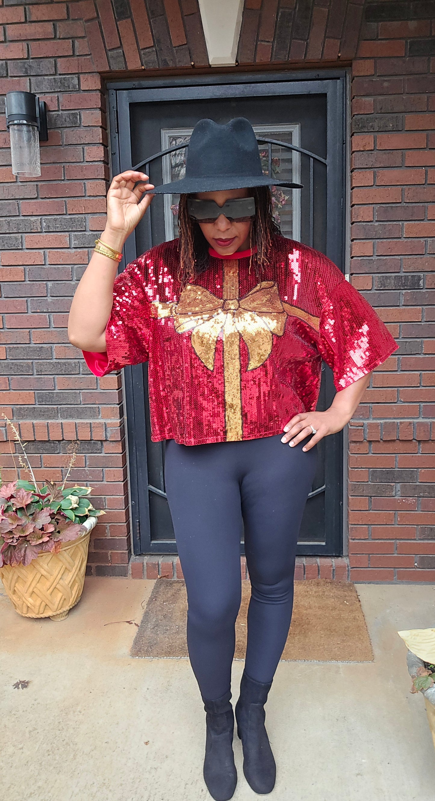 Simply Southern Lux Bow Sequin Crop Sz XL