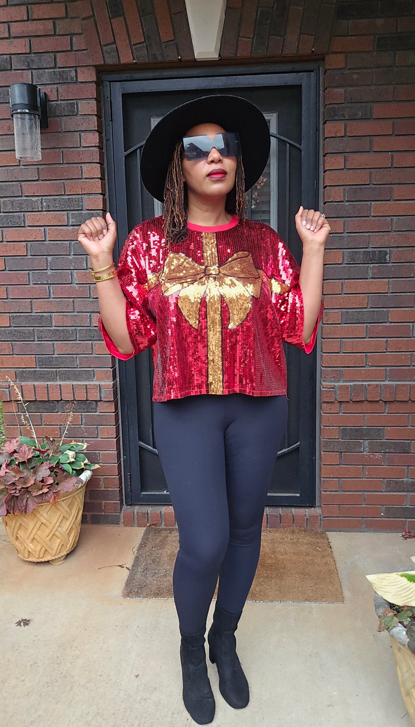 Simply Southern Lux Bow Sequin Crop Sz XL