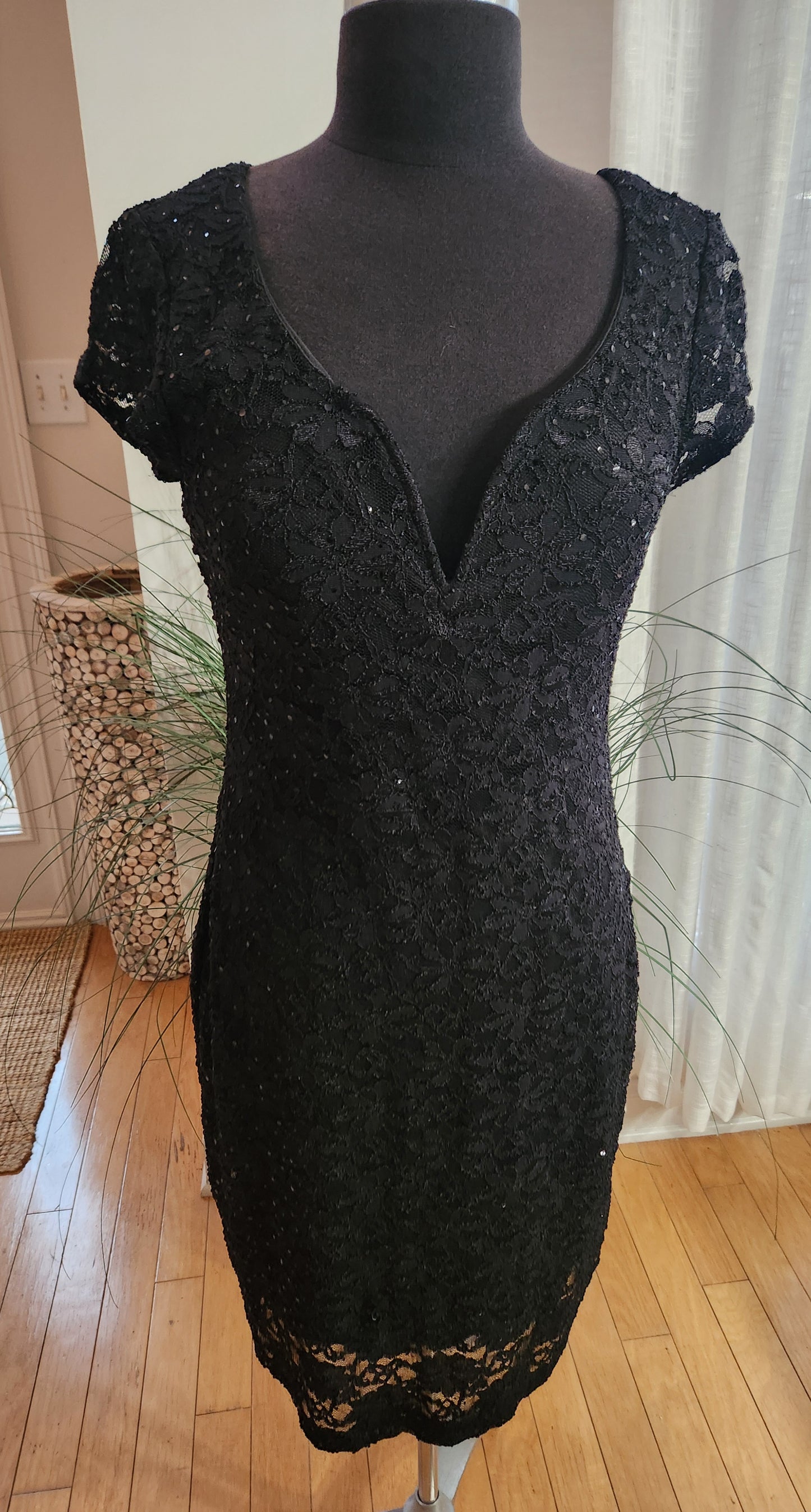 Connected Apparel Lace & Sequin Black Dress Sz 8