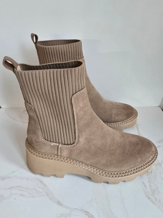 Dolce Vita Suede Chunky Chelsea Boot Sz 11