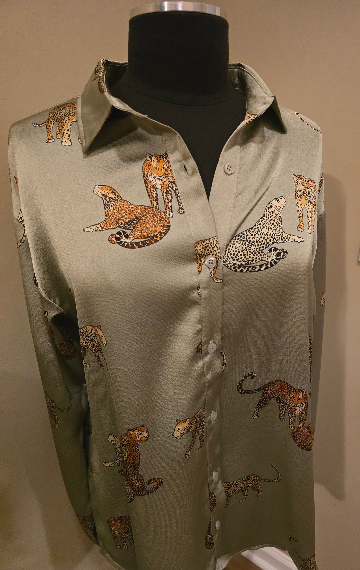 Leopard & Cheetah Blouse Sz M