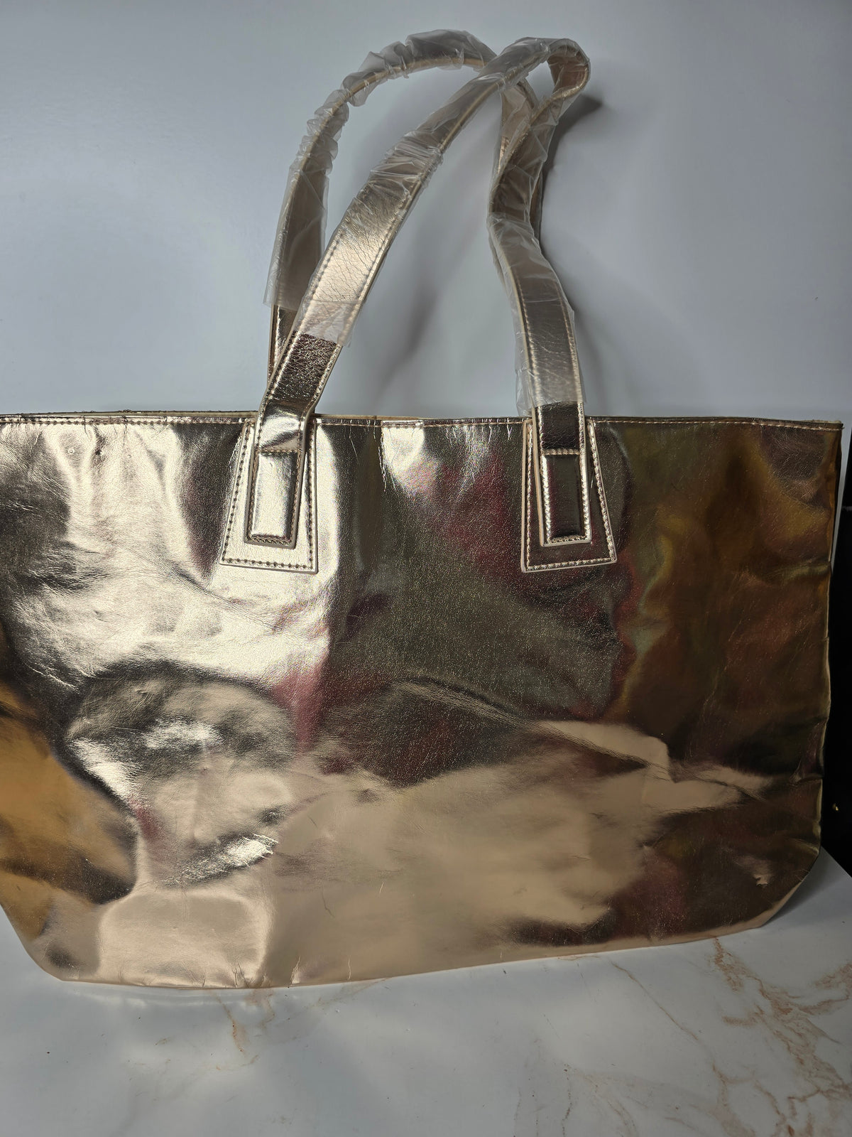 White Diamonds Elizabeth Taylor Rose Gold Tote