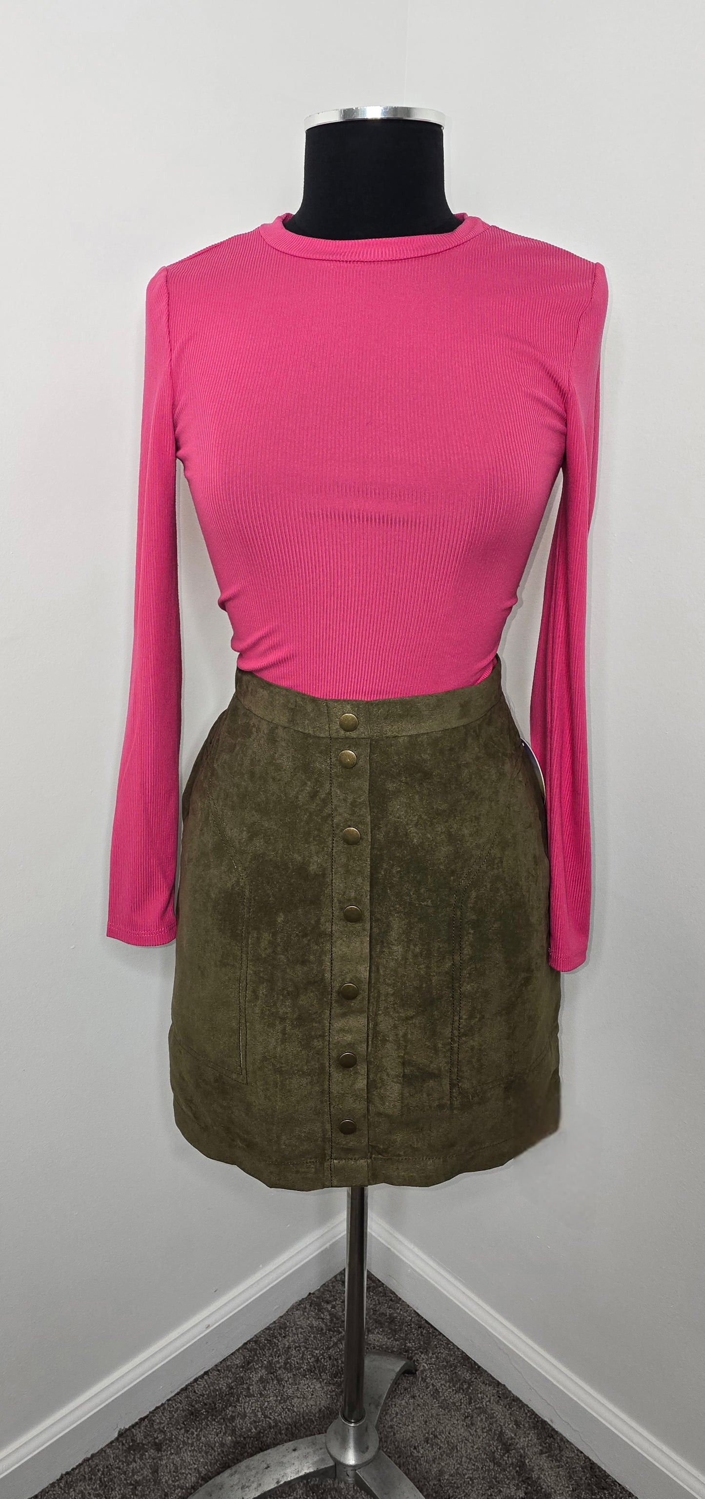 Love By Design Faux Suede Button Skirt Sz M