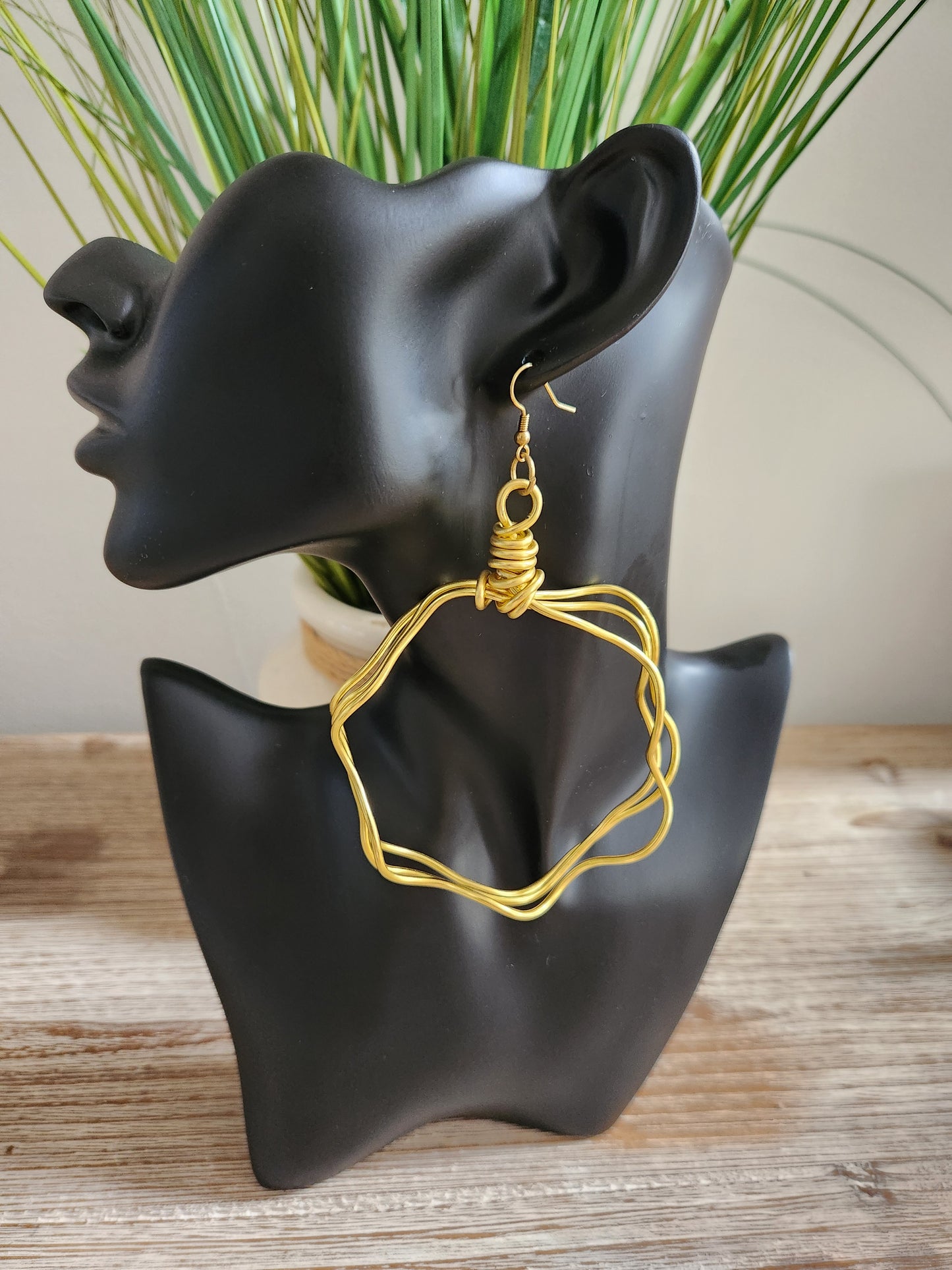 Crinkle Hoop Gold Large Earrings