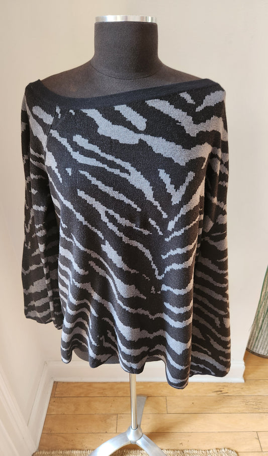 Sofia Vegara Grey & Black Zebra Sweater Sz 4X