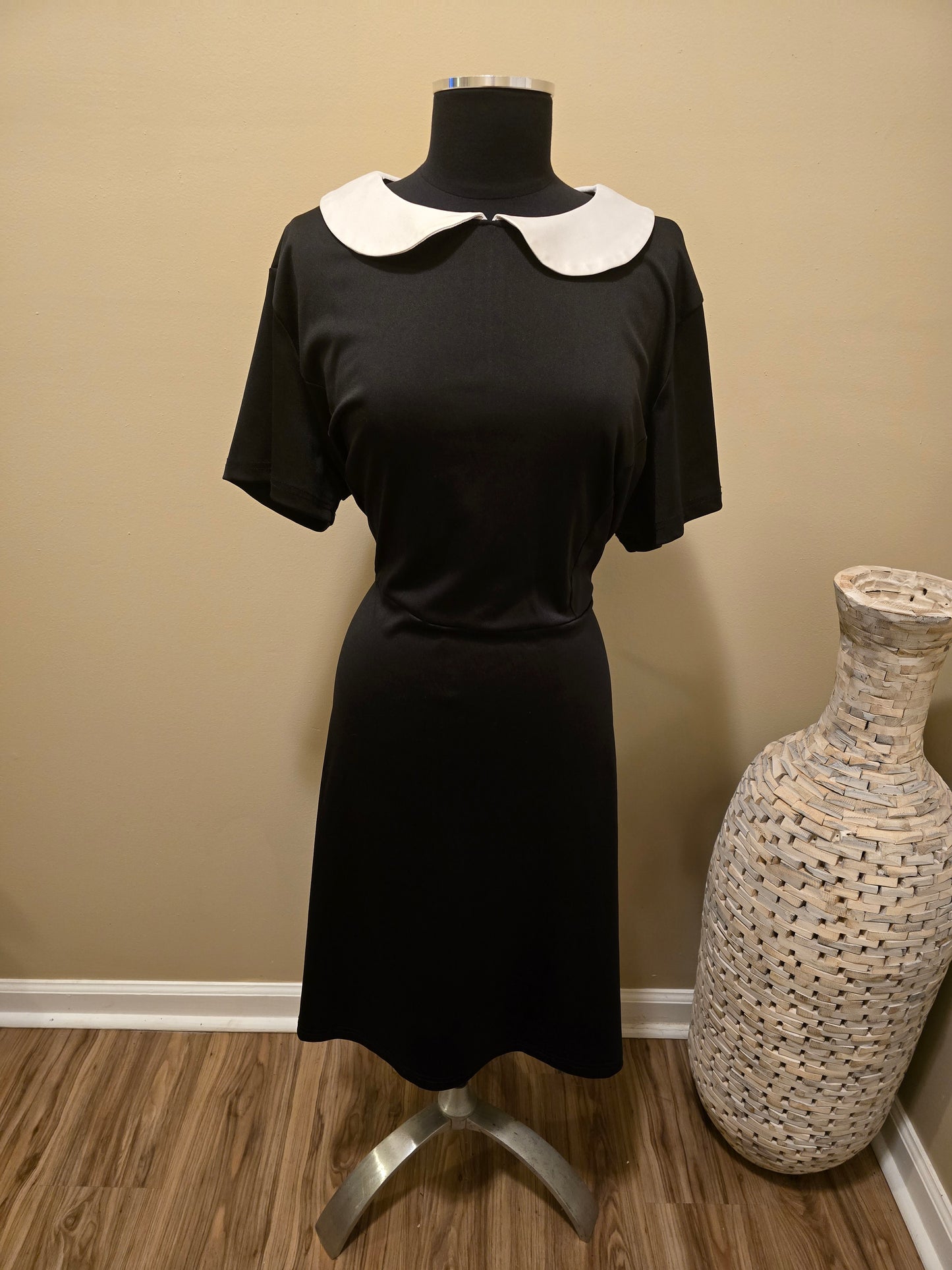 Black Skater Dress With Peter Pan Collar Sz 22