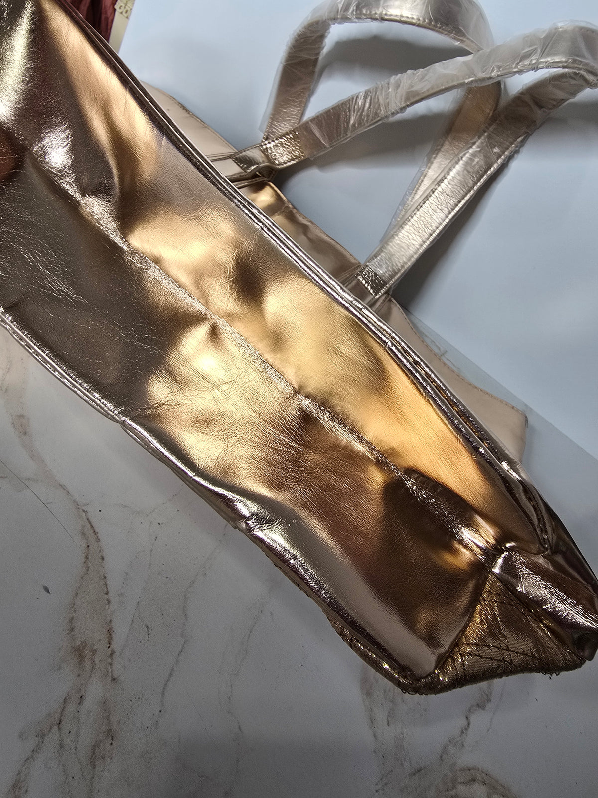 White Diamonds Elizabeth Taylor Rose Gold Tote