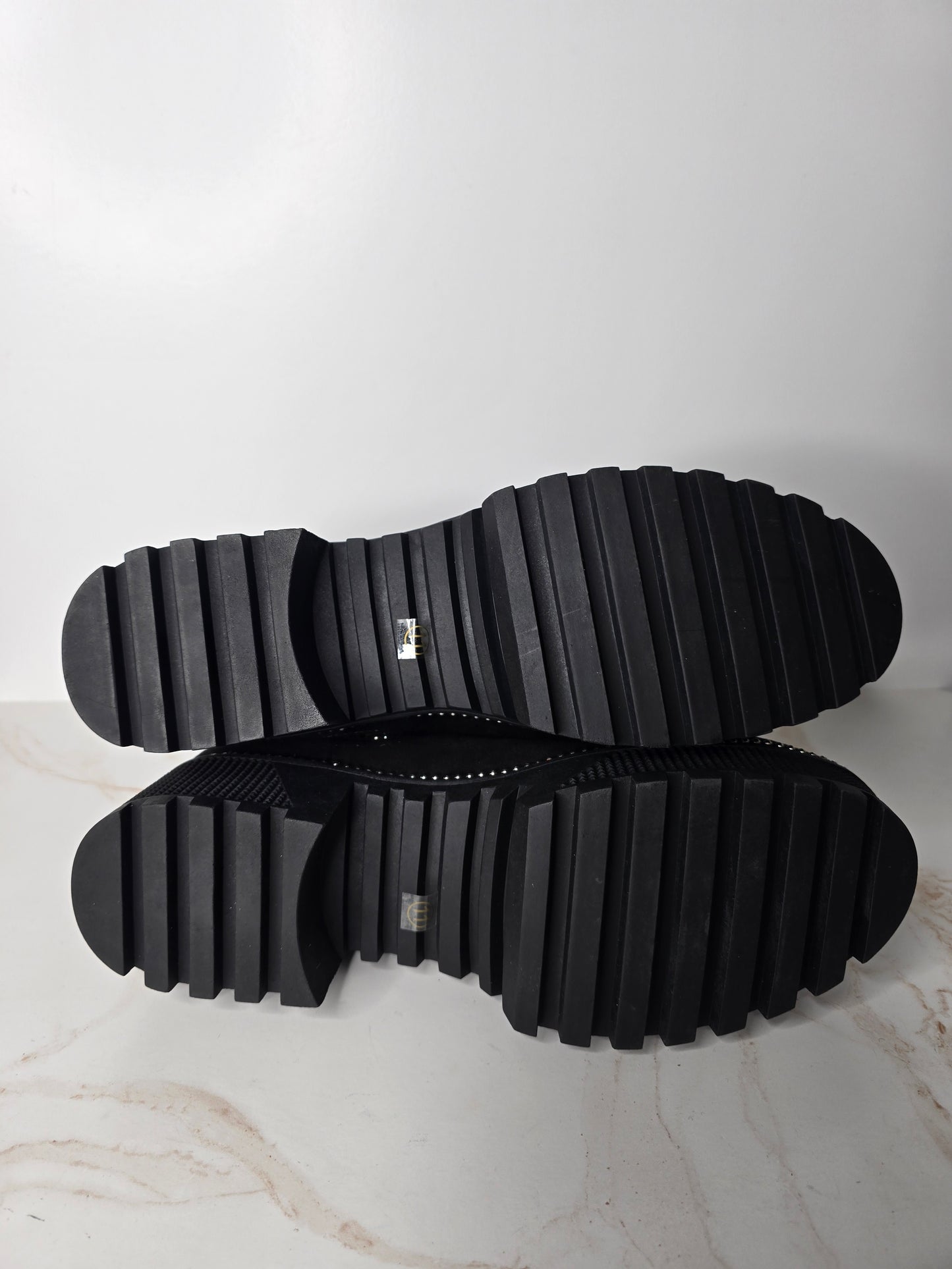 Cape Robbin Platform Black Studded Chelsea Boot Sz 10.5