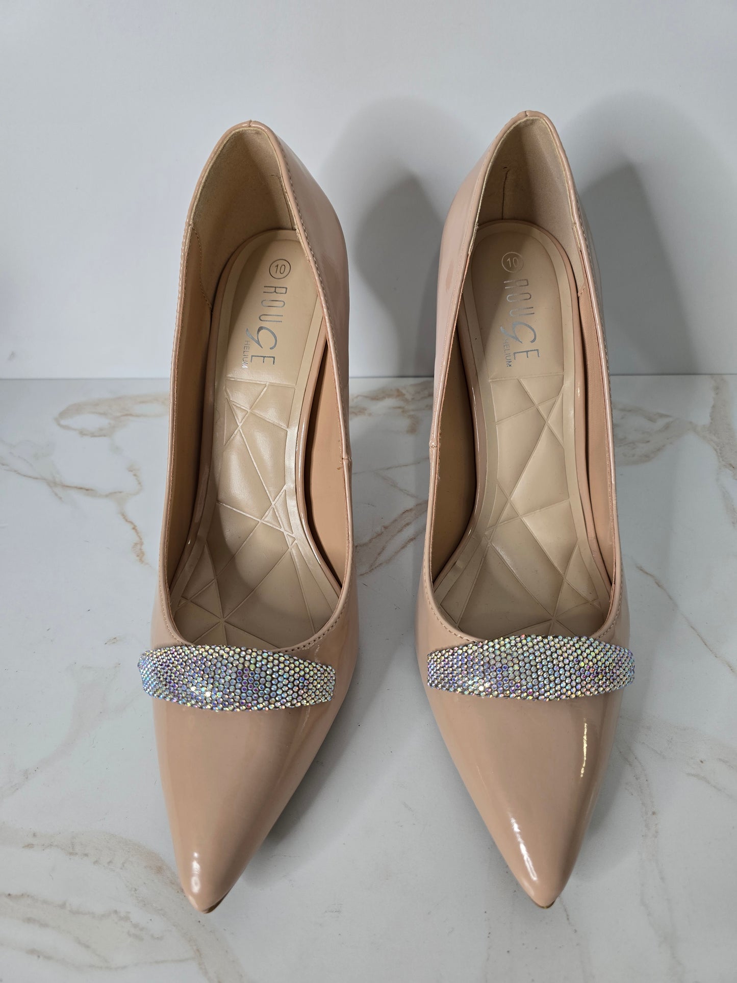 Rouge Helium Nude Rhinestone Pump Sz 10