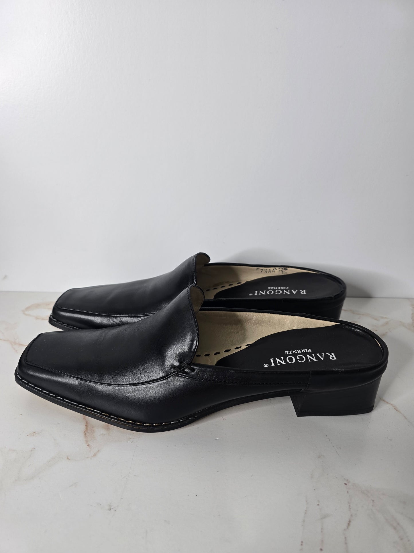 Rangoni Firenze Black Italian Leather Mule Sz 7.5 AA (Narrow)