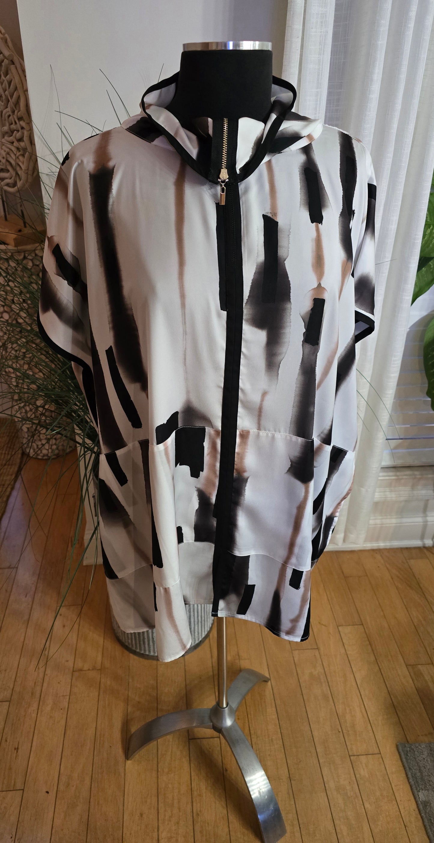 Lyssé Tunic Sz L/XL