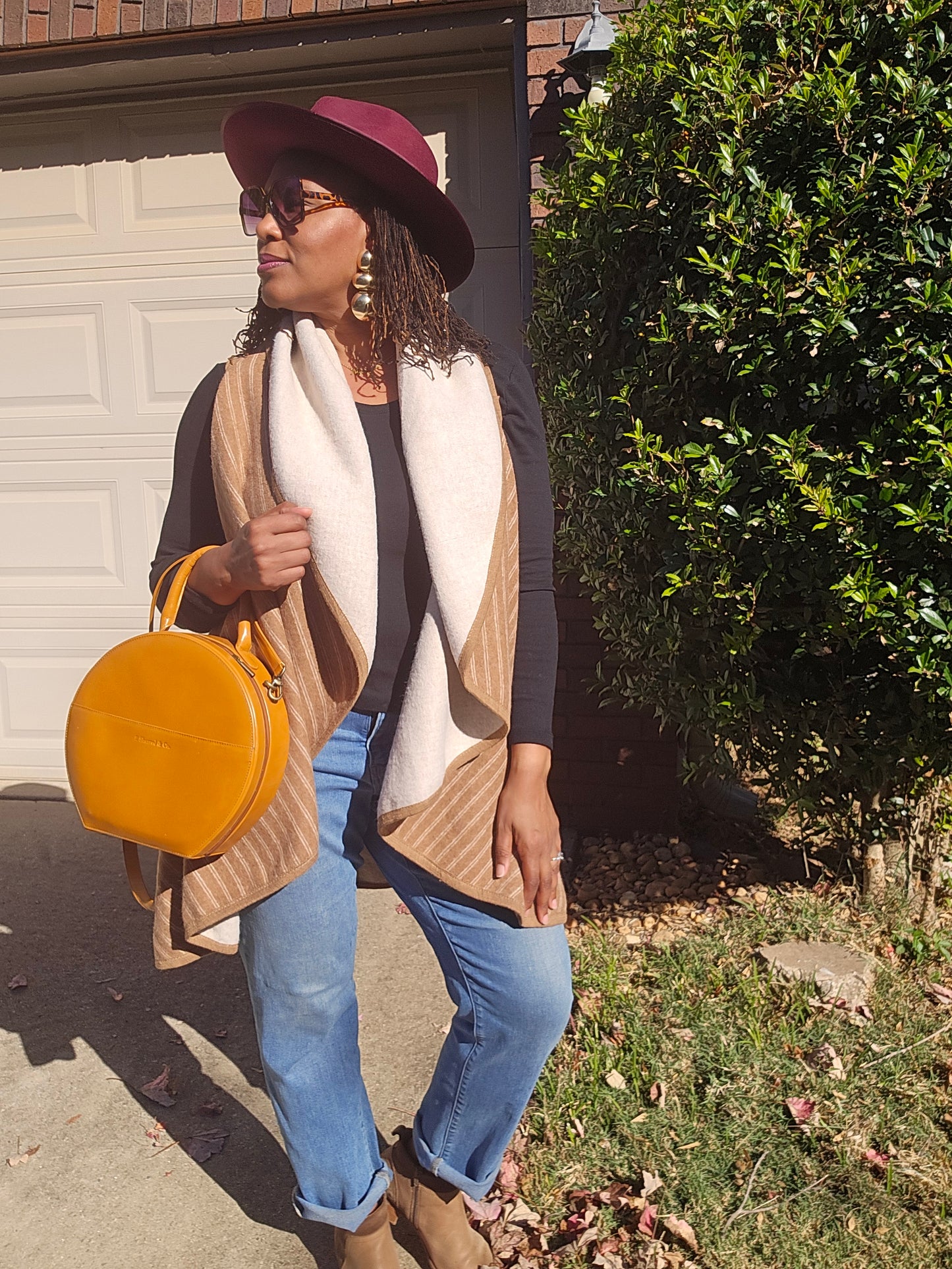 P. Sherrod Bailey Circle Crossbody Handbag