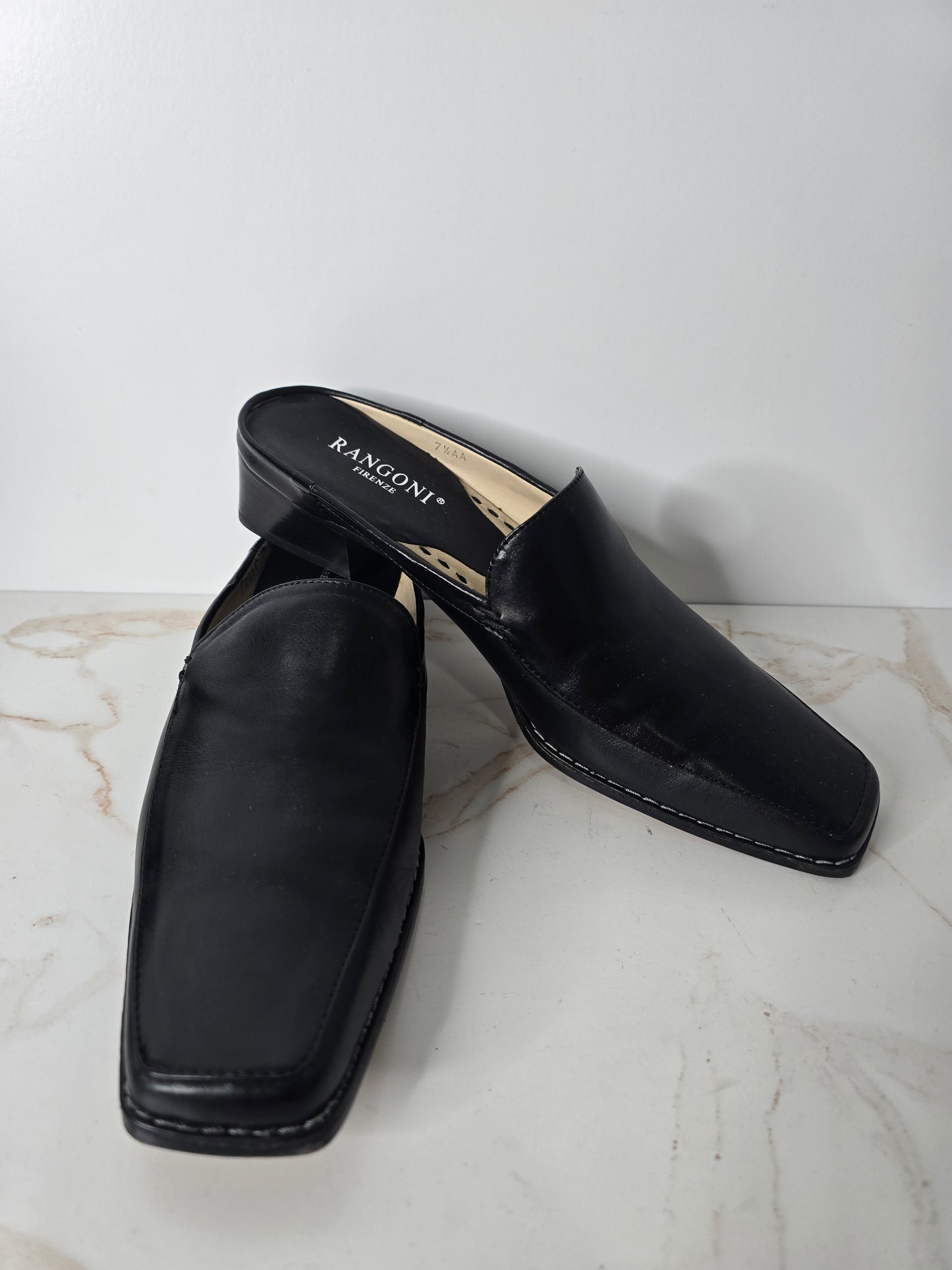 Rangoni Firenze Black Italian Leather Mule Sz 7.5 AA (Narrow)