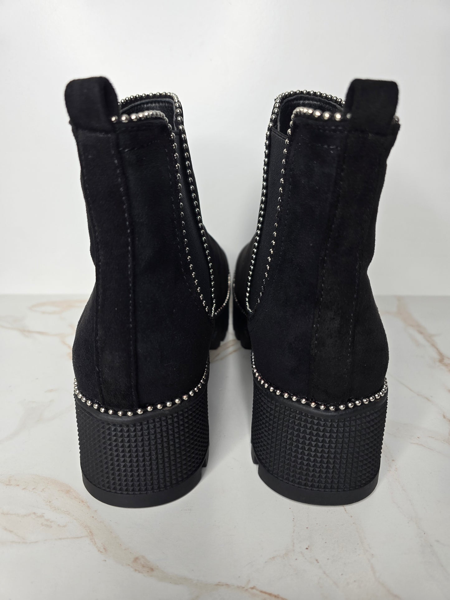 Cape Robbin Platform Black Studded Chelsea Boot Sz 10.5