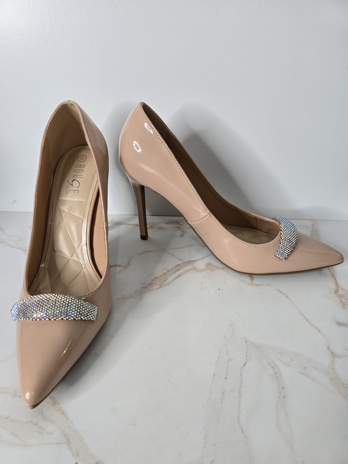 Rouge Helium Nude Rhinestone Pump Sz 10