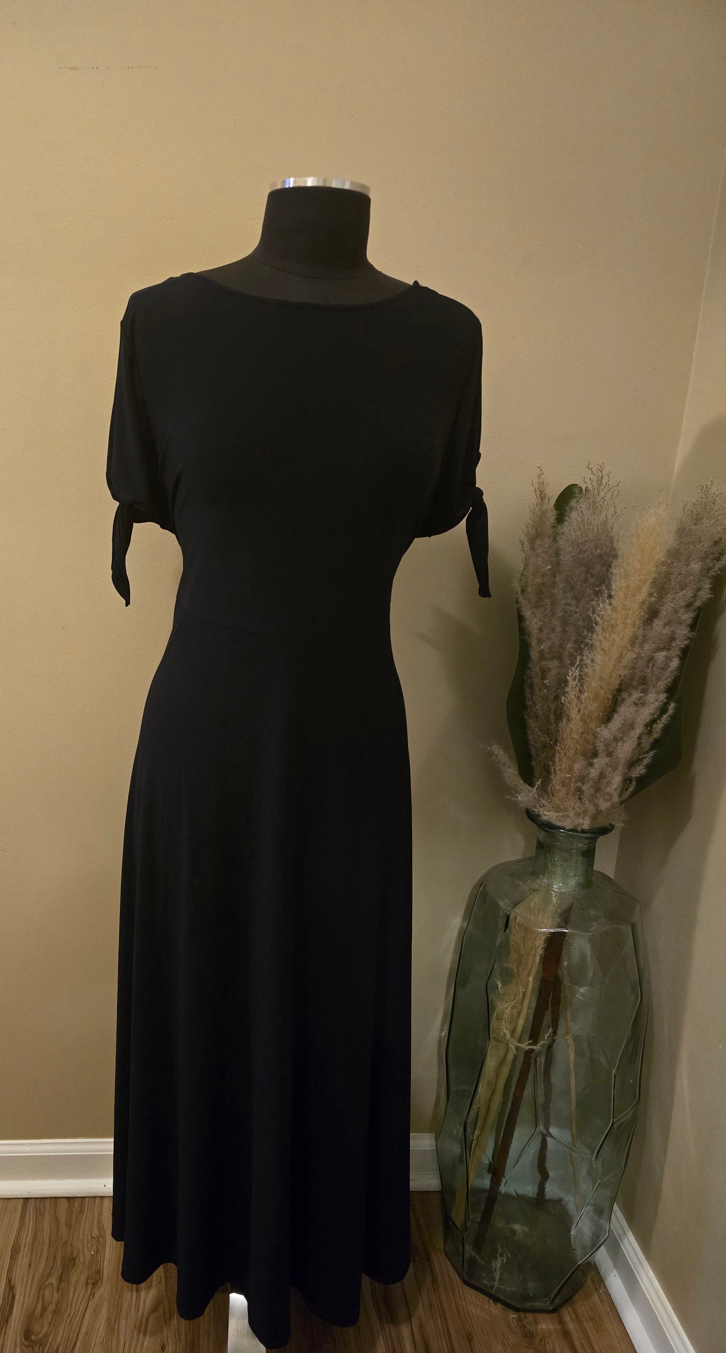 Emma & Michele Dress Sz XL (best fit XXL)