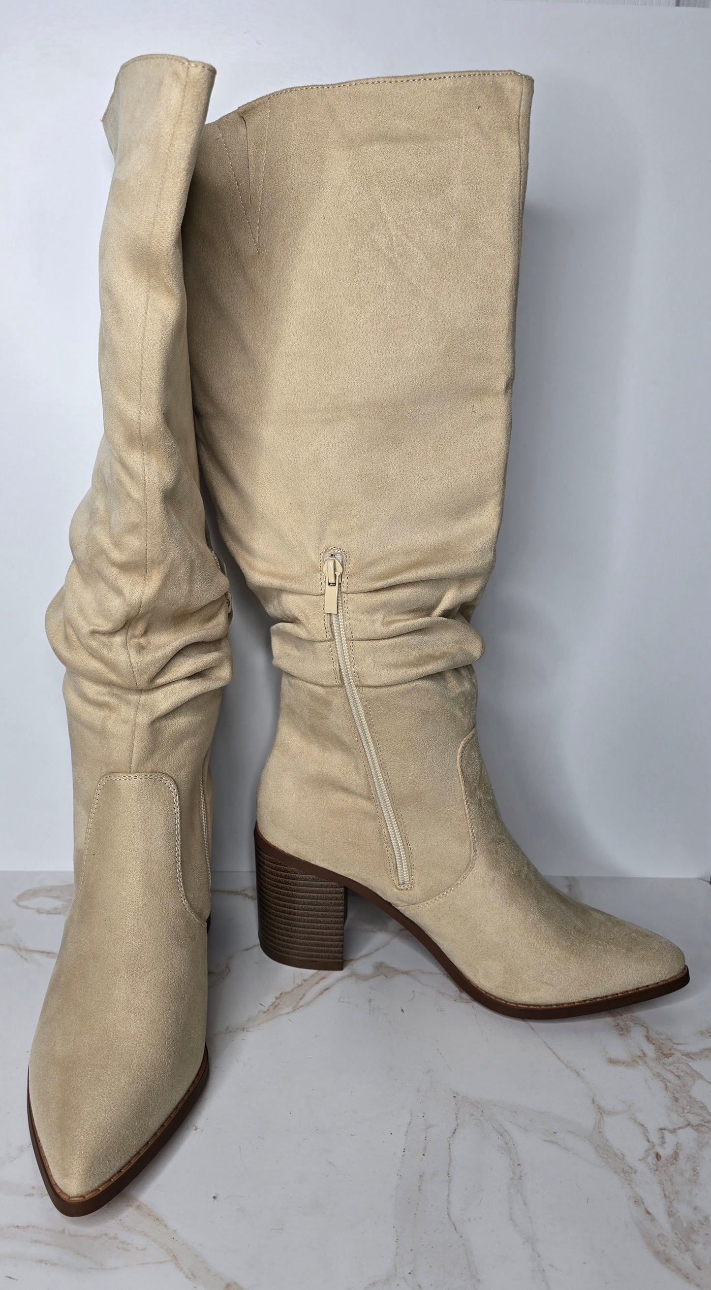 Pointy Toe Knee High Faux Suede Tan Slouch Boot Sz 9