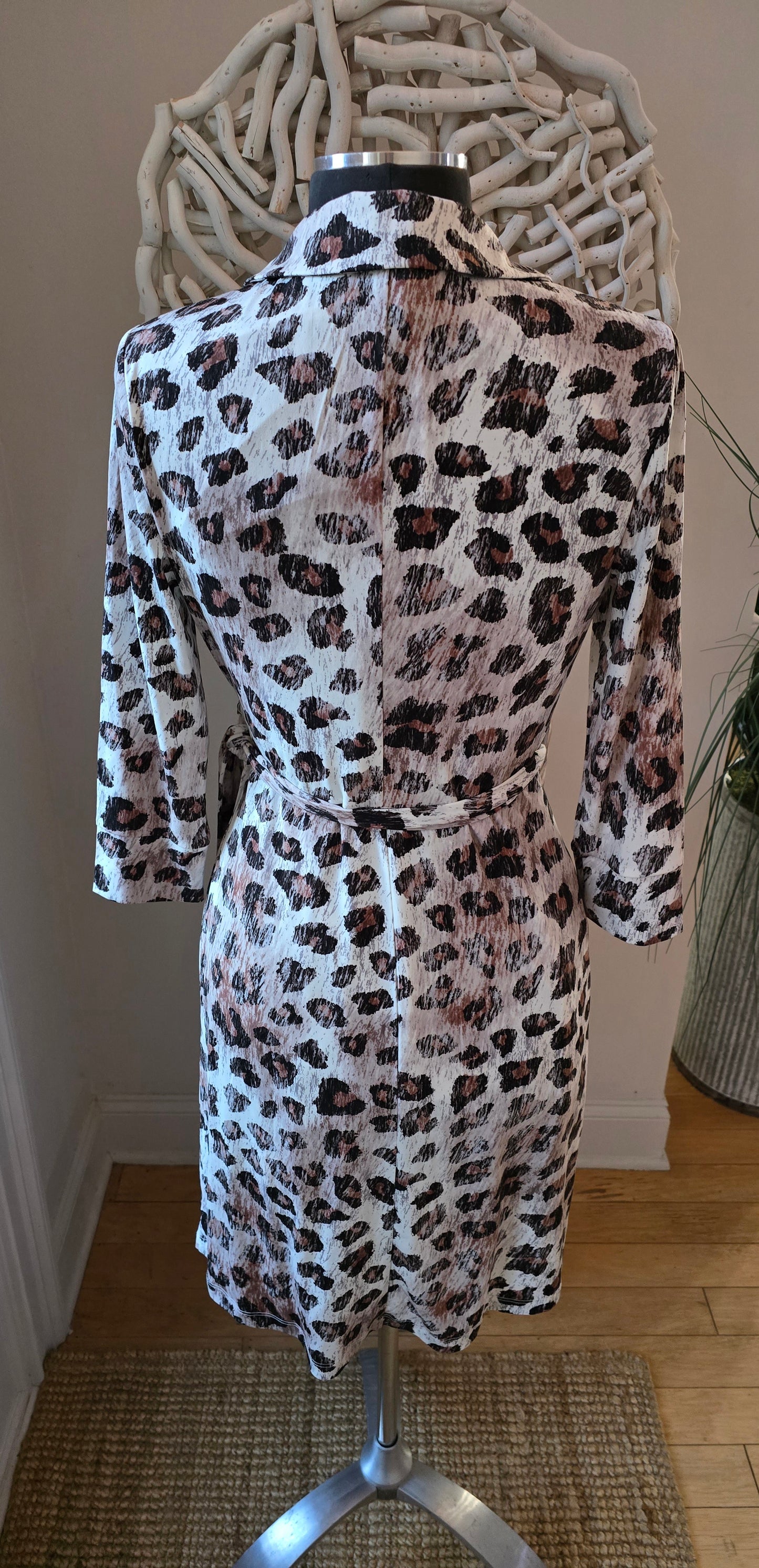 Lark & Ro Animal Print Wrap Dress Sz S