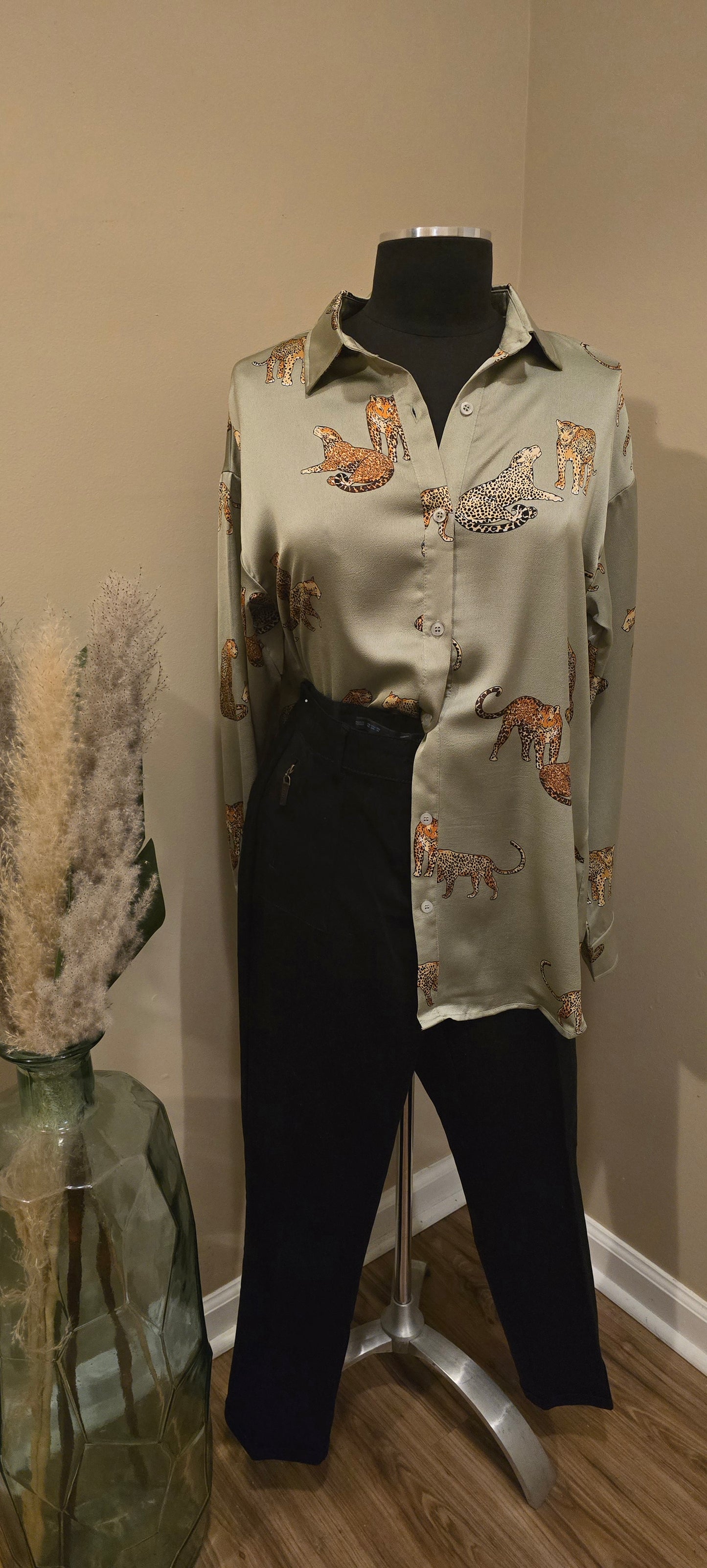 Leopard & Cheetah Blouse Sz M