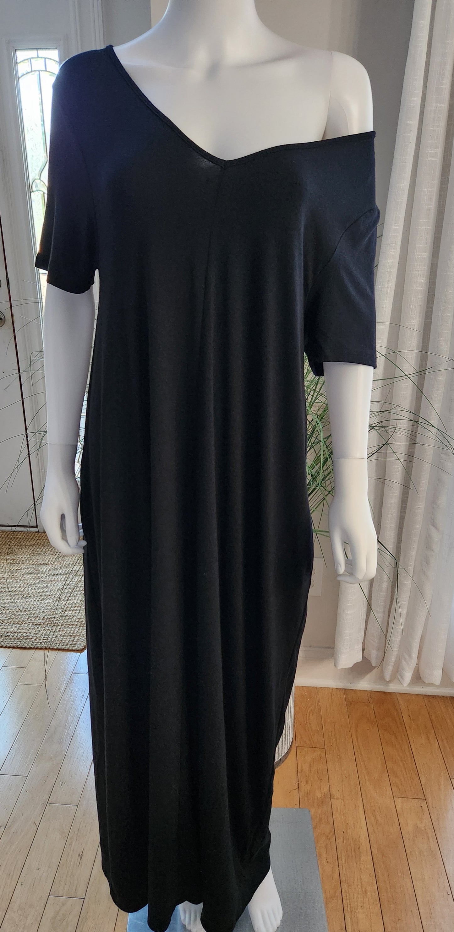 Samantha Black Maxi Dress