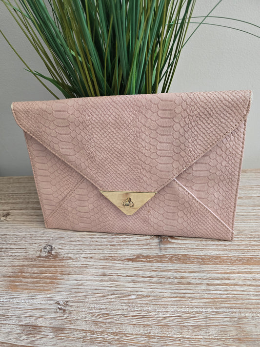 Ystrdy Faux Skin Clutch