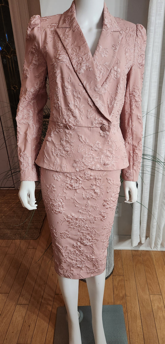 Shelby Rose New York Pink Skirt Suit Sz 6