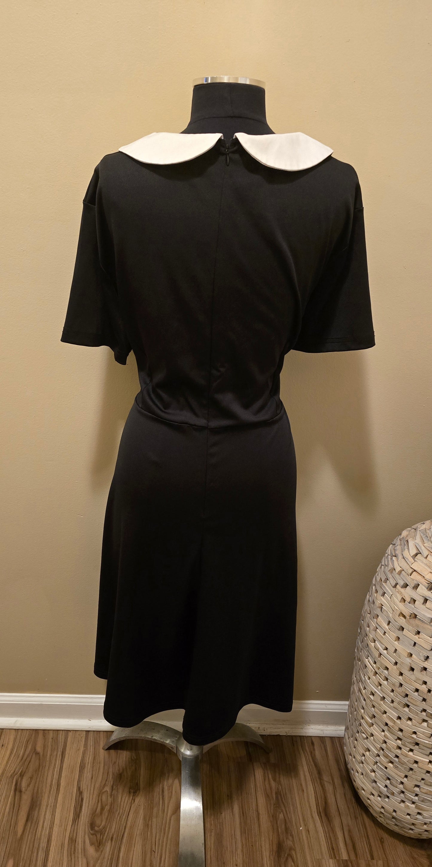 Black Skater Dress With Peter Pan Collar Sz 22