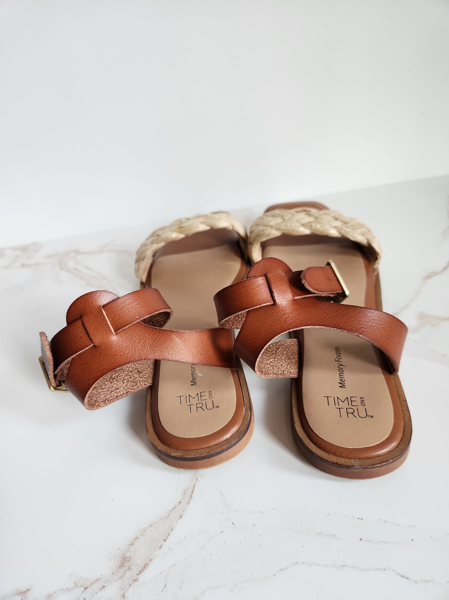 Time & Tru Women's Flat Sandal Sz 7